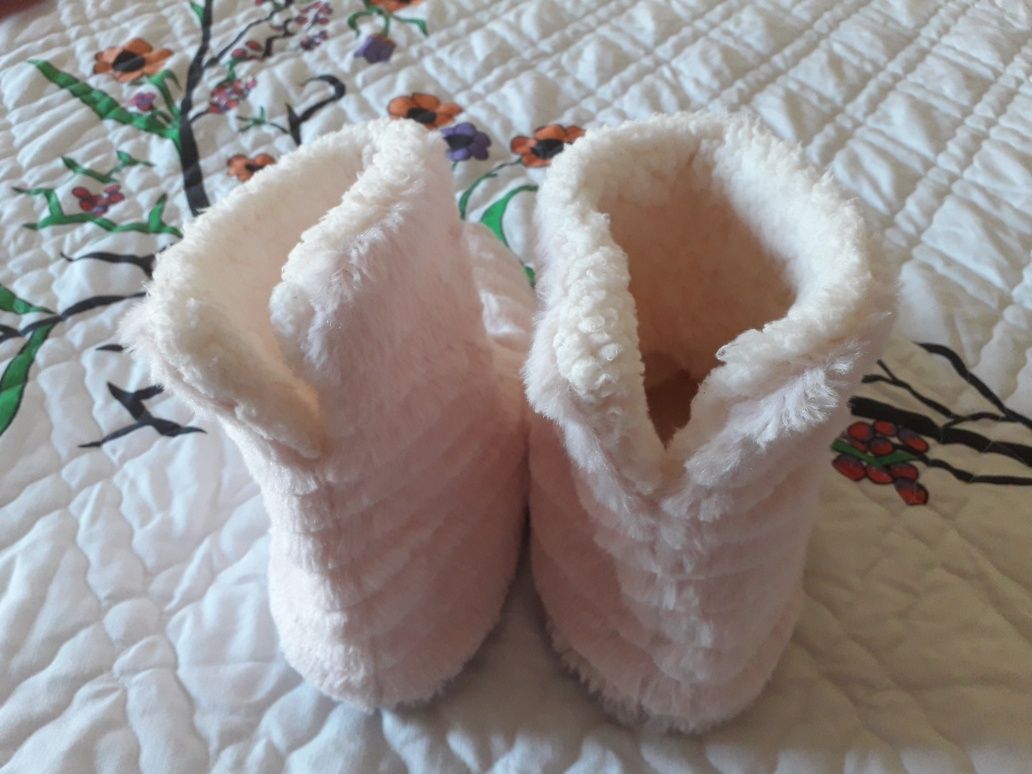 Pantufas mulher novas