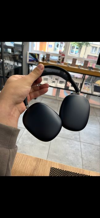 Airpods max 285$
