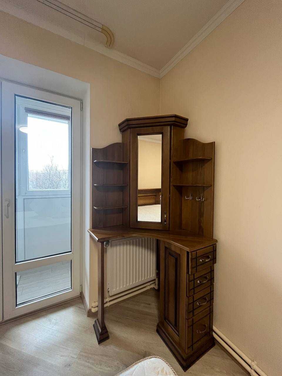 Продаж комплекту меблів для спальні