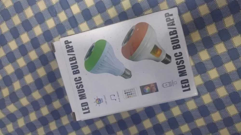 Lâmpada/Coluna Bluetooth