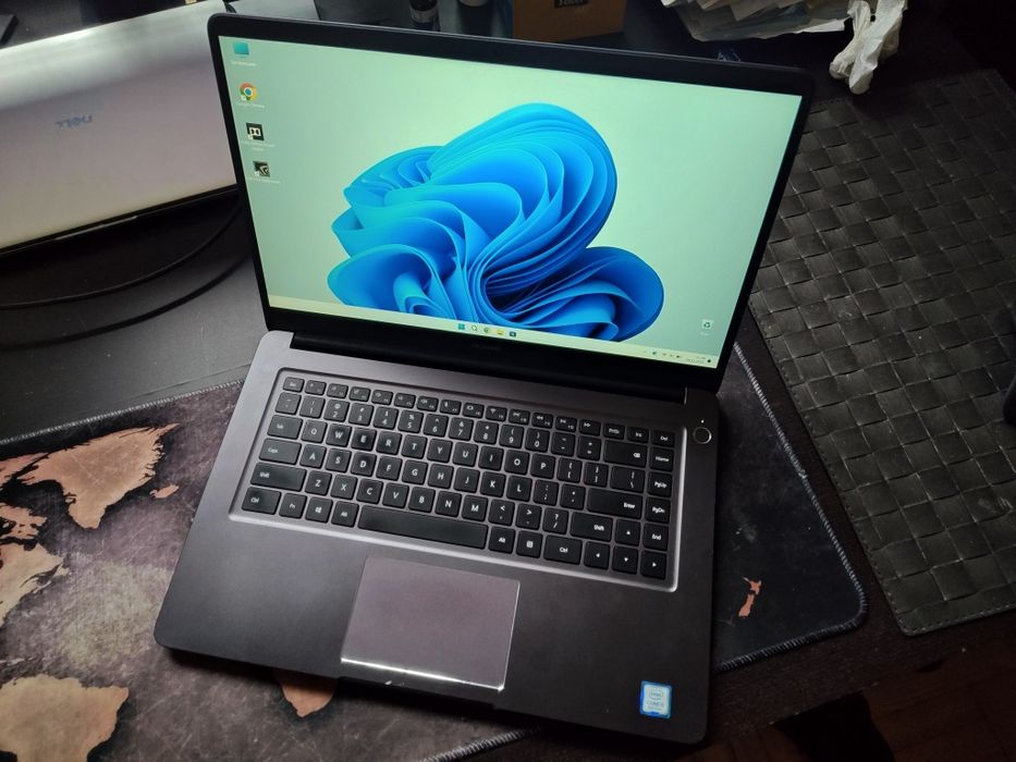 Huawei Matebook D 15.6" i5-8250U/8GB/256+250GB/Win11 MX150 dwa dyski