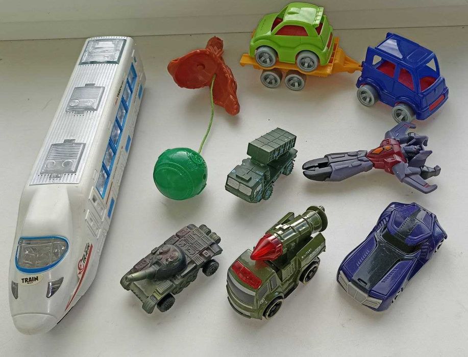 Продам танки, машинки