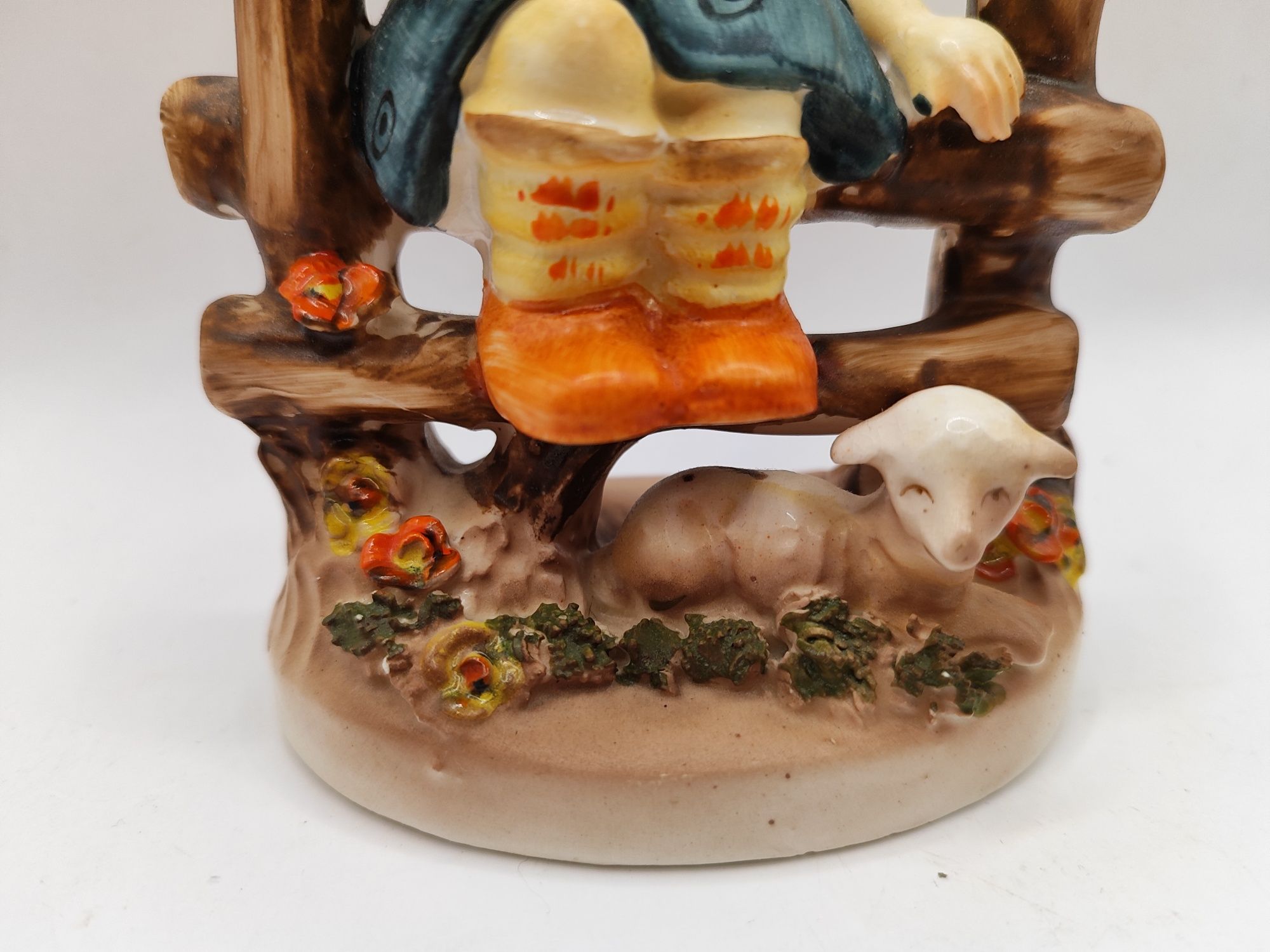 Figurka kolekcjonerska jak Goebel porcelana dziewczynka z owieczką