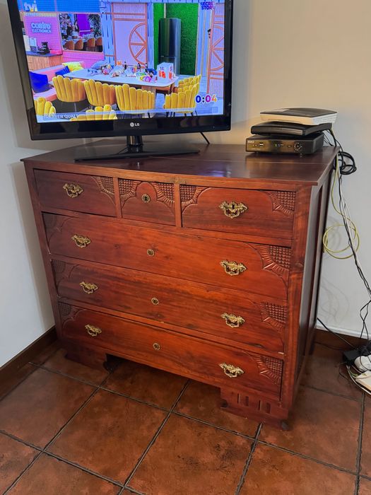 Cómoda Vintage Mogno