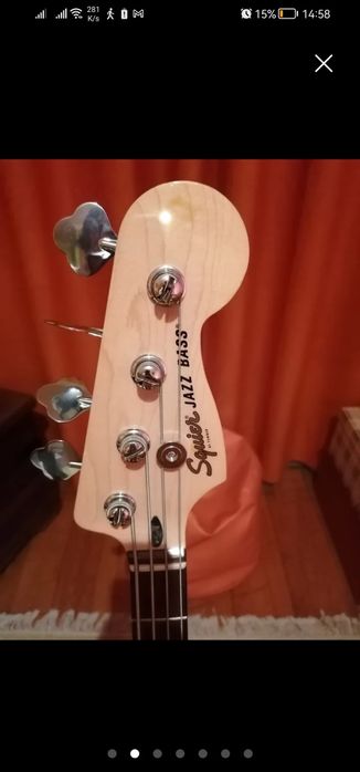 Baixo squier jazz bass , tripé, capa, alça e cabo