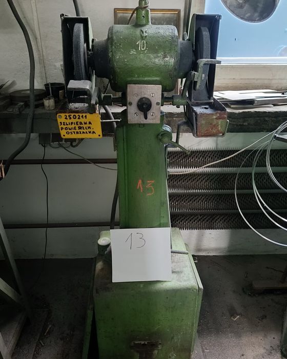 N.13 Szlifierka stołowa