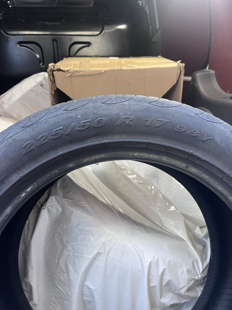 Pneus Pirelli 225/50 r17