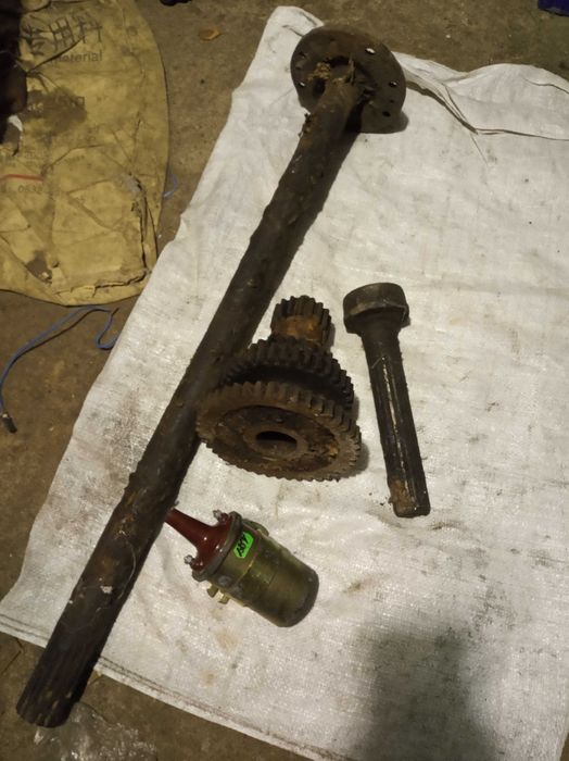 полуось . вал кпп и вал со шлицами от газ зил