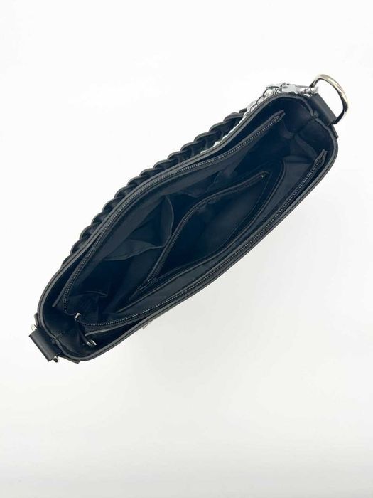 Чорна жіноча сумка з тисненням "крокодил"