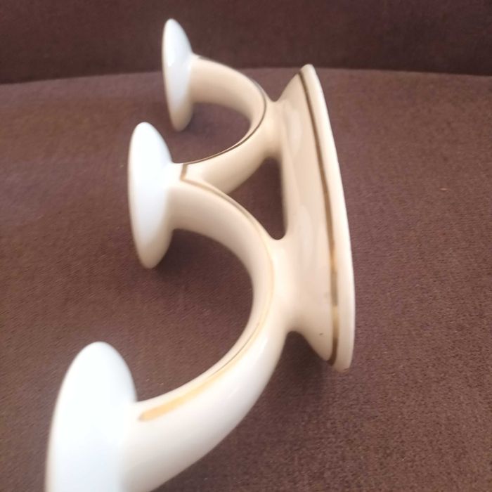 Porcelanowy świecznik antyk