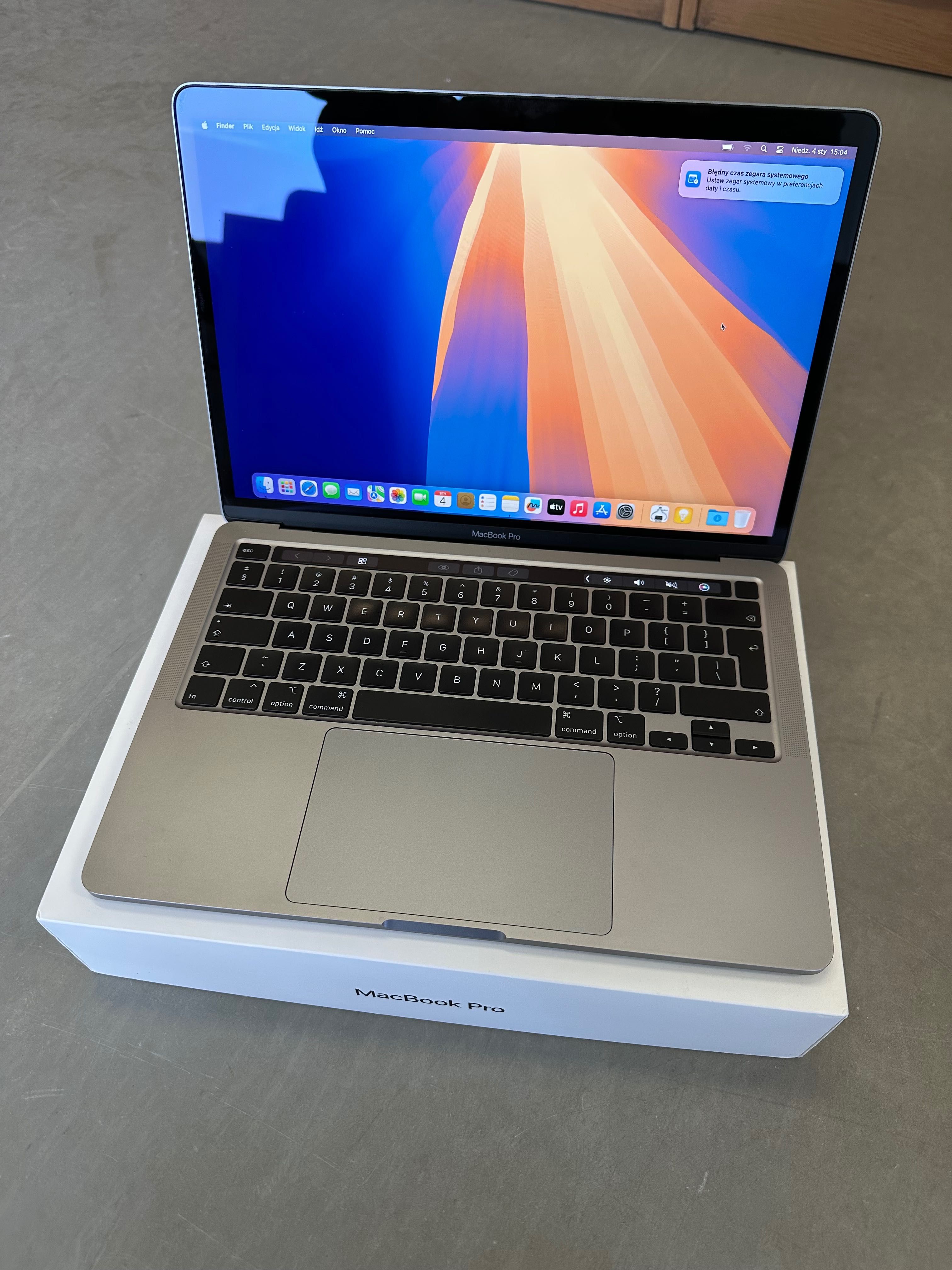 MacBook Pro 13,3” TOUCH BAR TOUCH ID 16/512 GB w idealny! 300 cykli!