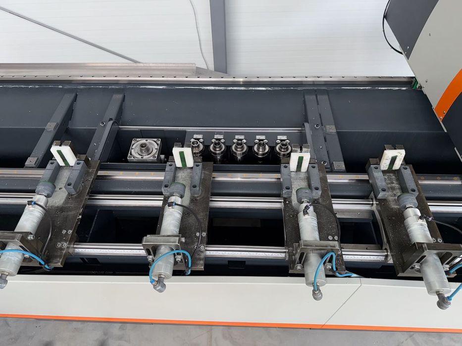 CNC Elumatec SBZ122/33 centrum obrobcze do profili, rok 2014