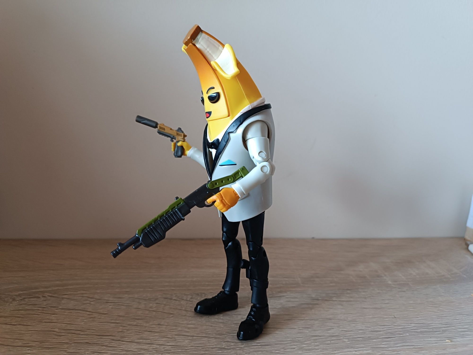 Fortnite Agent Peely 6 Inch Action Figure