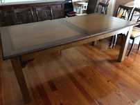 Mesa de jantar de madeira