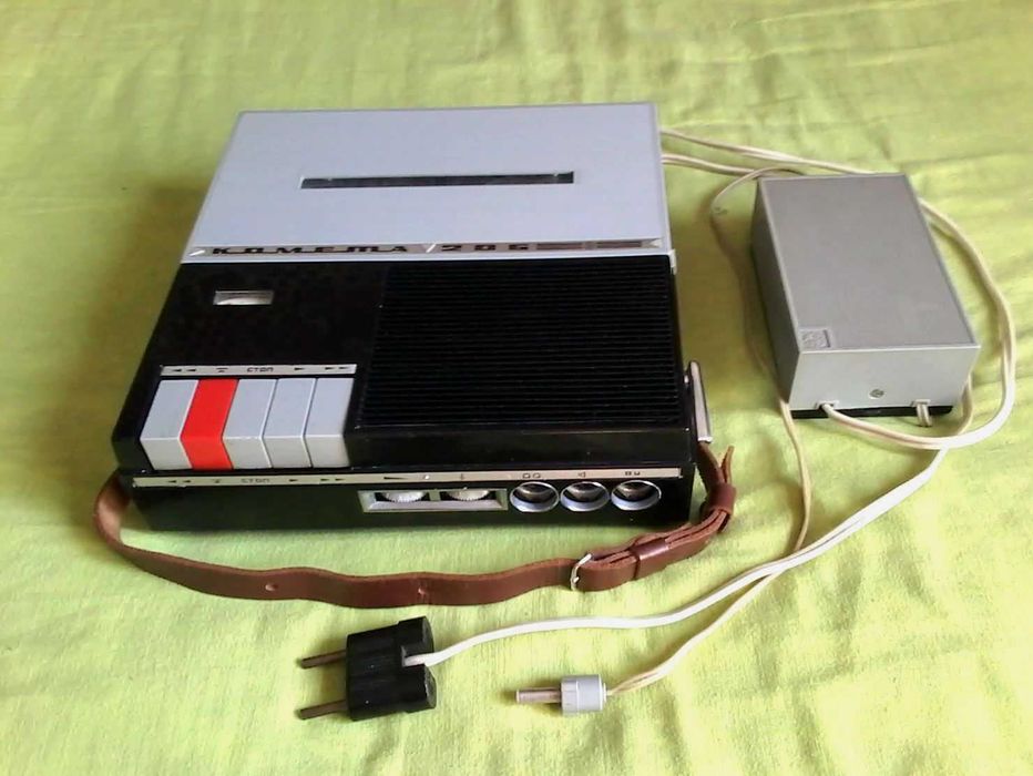 Магнитофон Комета 206 (1971 г.)