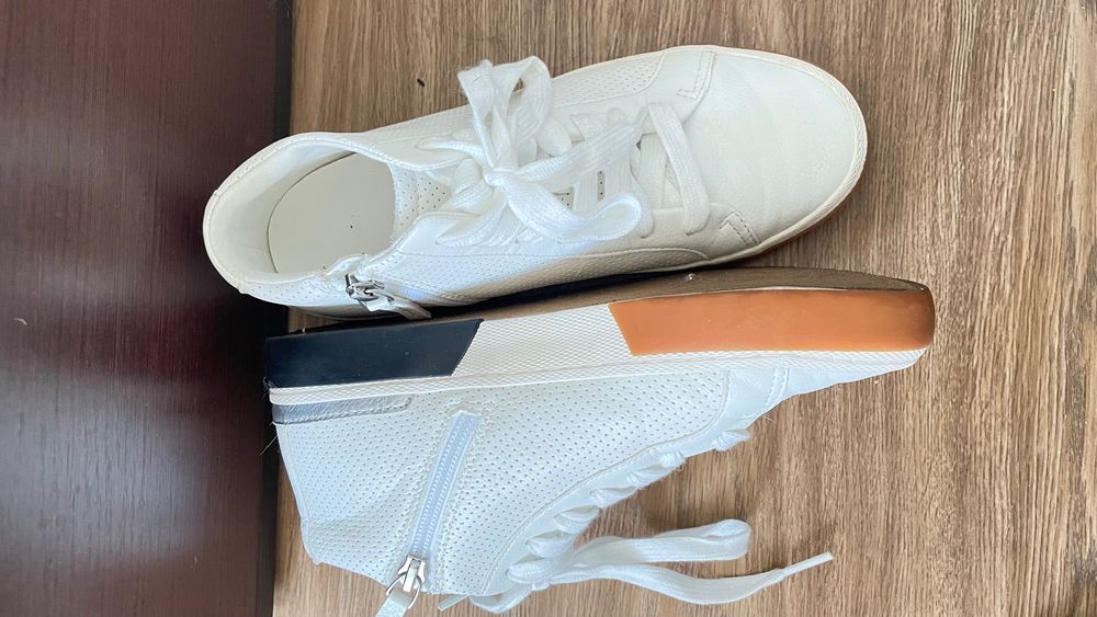 Кеди шкіра білого кольору - стан як нові