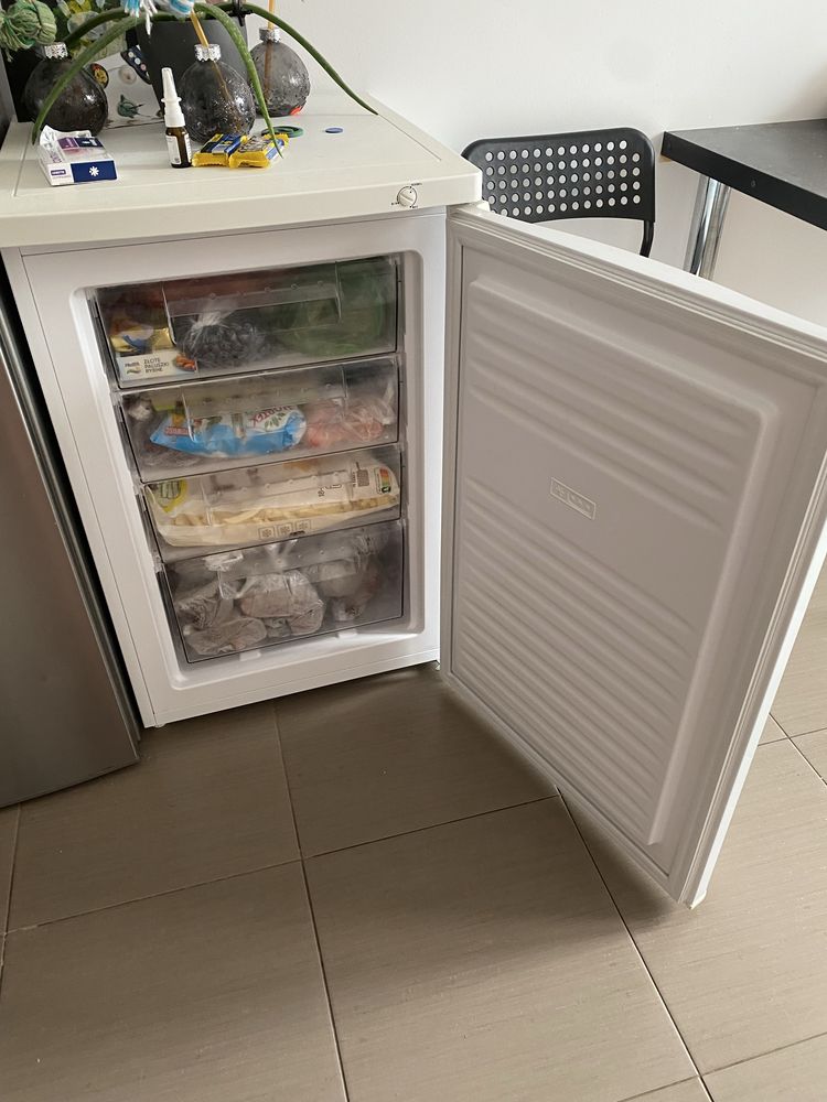 Uzywana zamrazarka Szerokość 54 wysokość 84