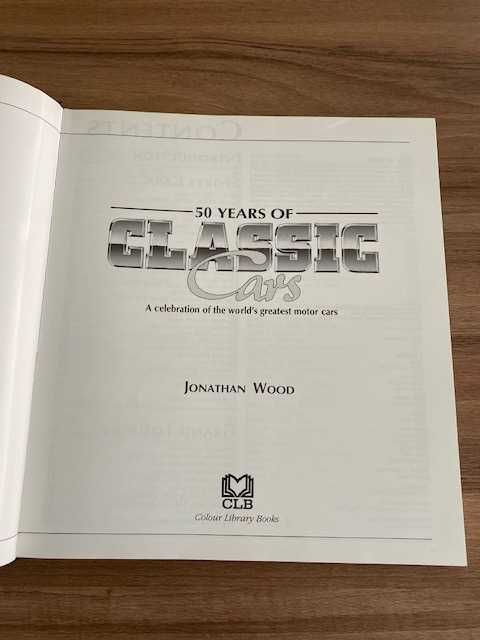 Livro "Classic Cars"