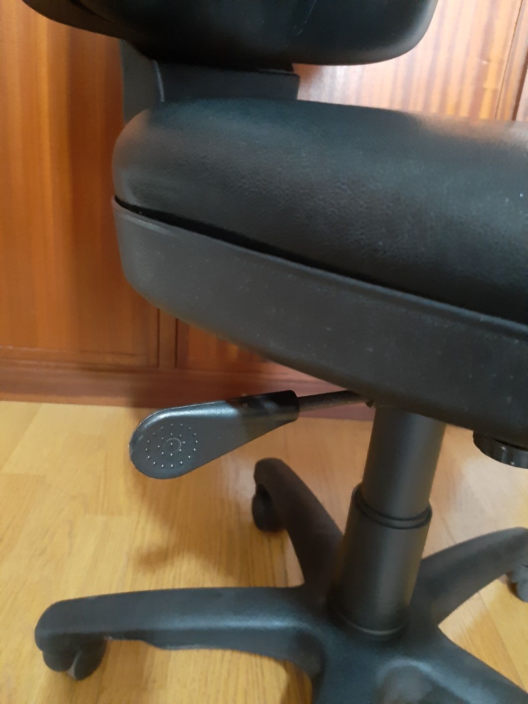 Cadeira escritório - em bom estado