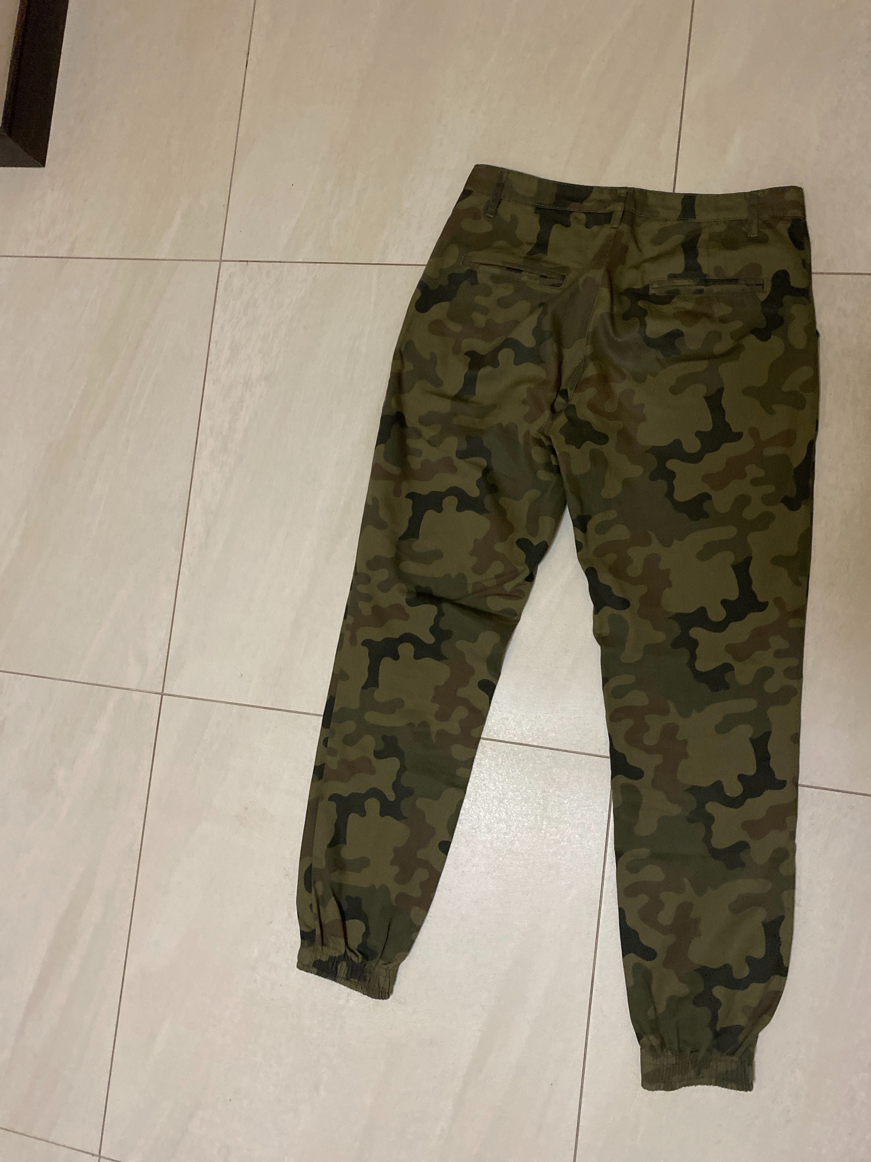 Spodnie jogger Hustla basic  rozmiar 32