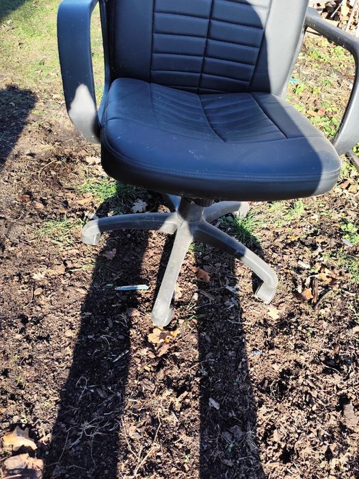 Крісло офісне пневматика