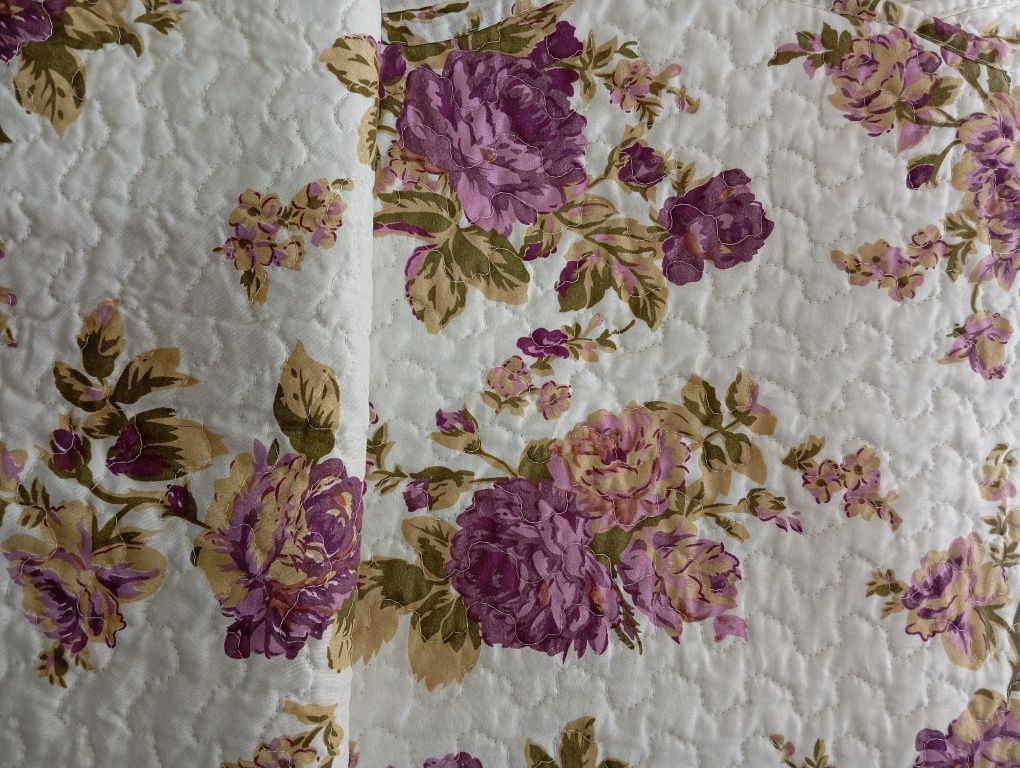 Colcha nova com capa almofada