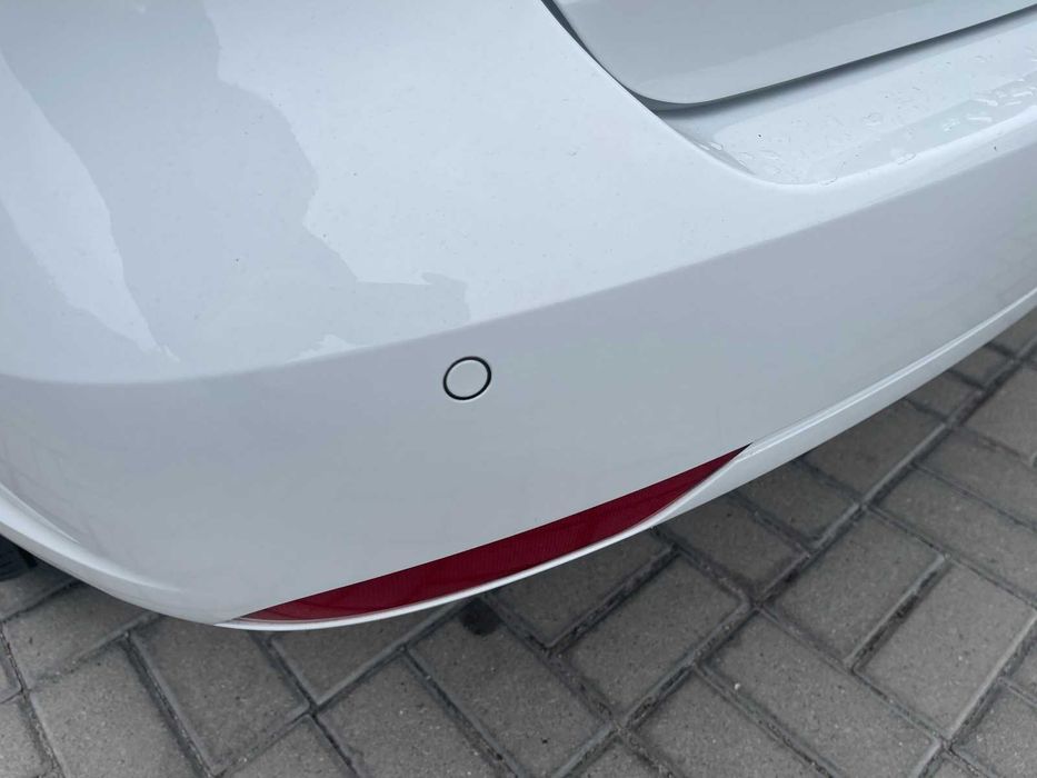 Volkswagen Touran 2015 2,0 TDI в идеале HighLine.