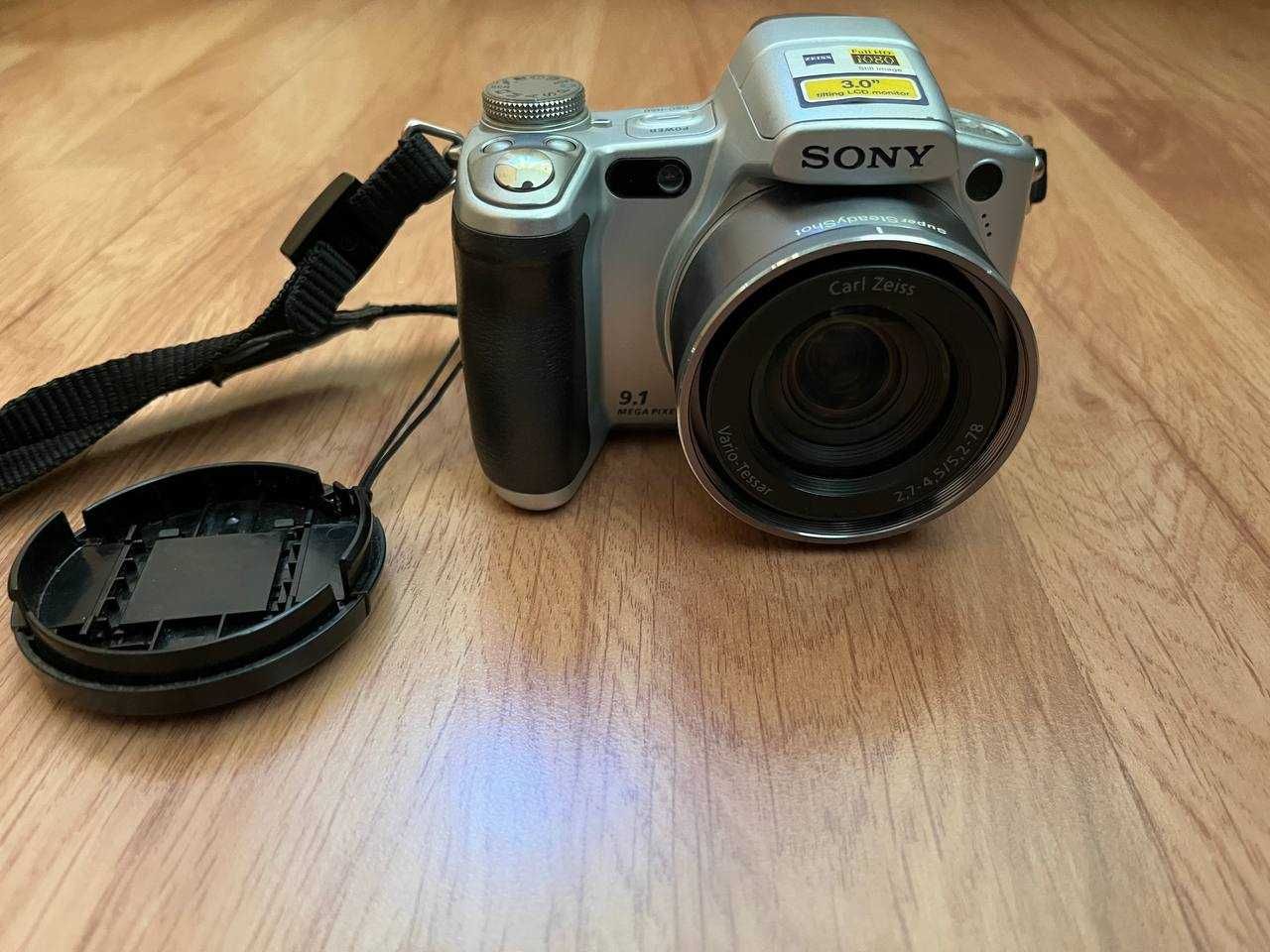 Фотоапарат SONY DSC-H50