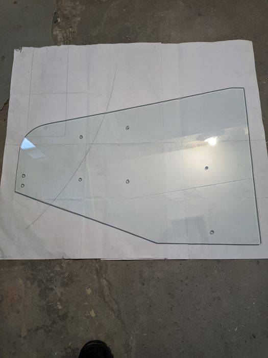 Изготовление стёкол стекло на витрину, шкаф ларь. Ремонт холодильников