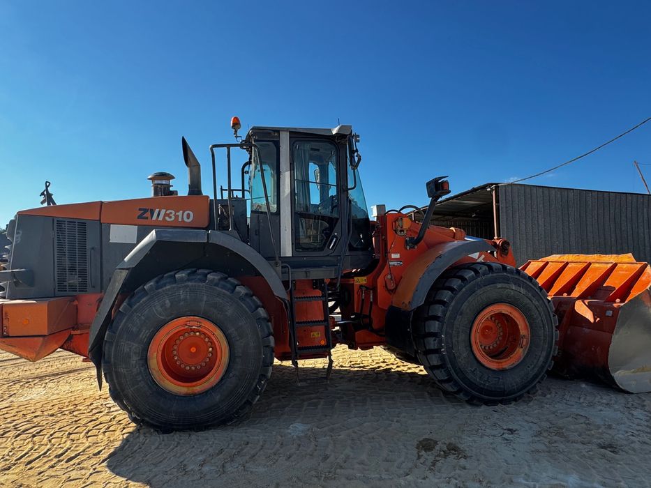 Pá carregadora - Hitachi ZW310
