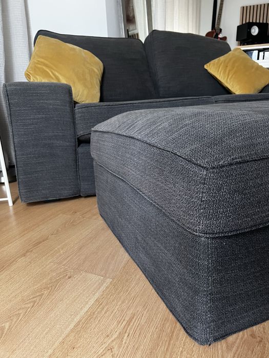 Sofa 2 lugares KIVIK + Repousa Pés