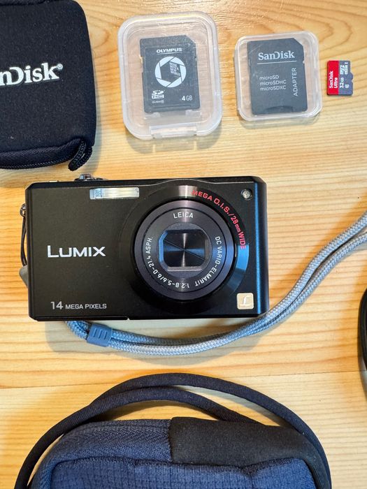 Máquina Fotográfica PANASONIC LUMIX DMC-FX150