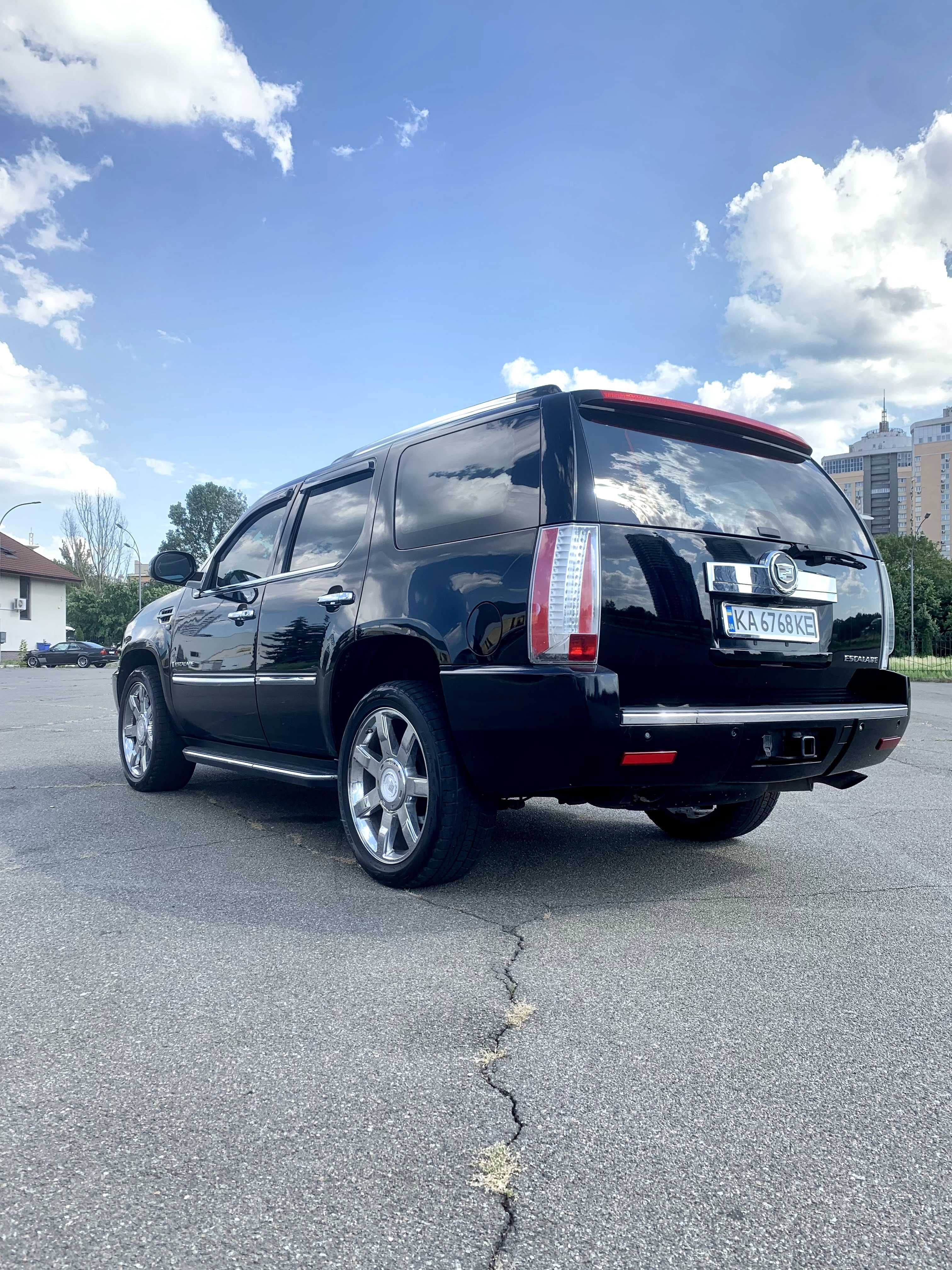 Escalade Cadillac. 6,2 Бенз/Газ. Обмін.