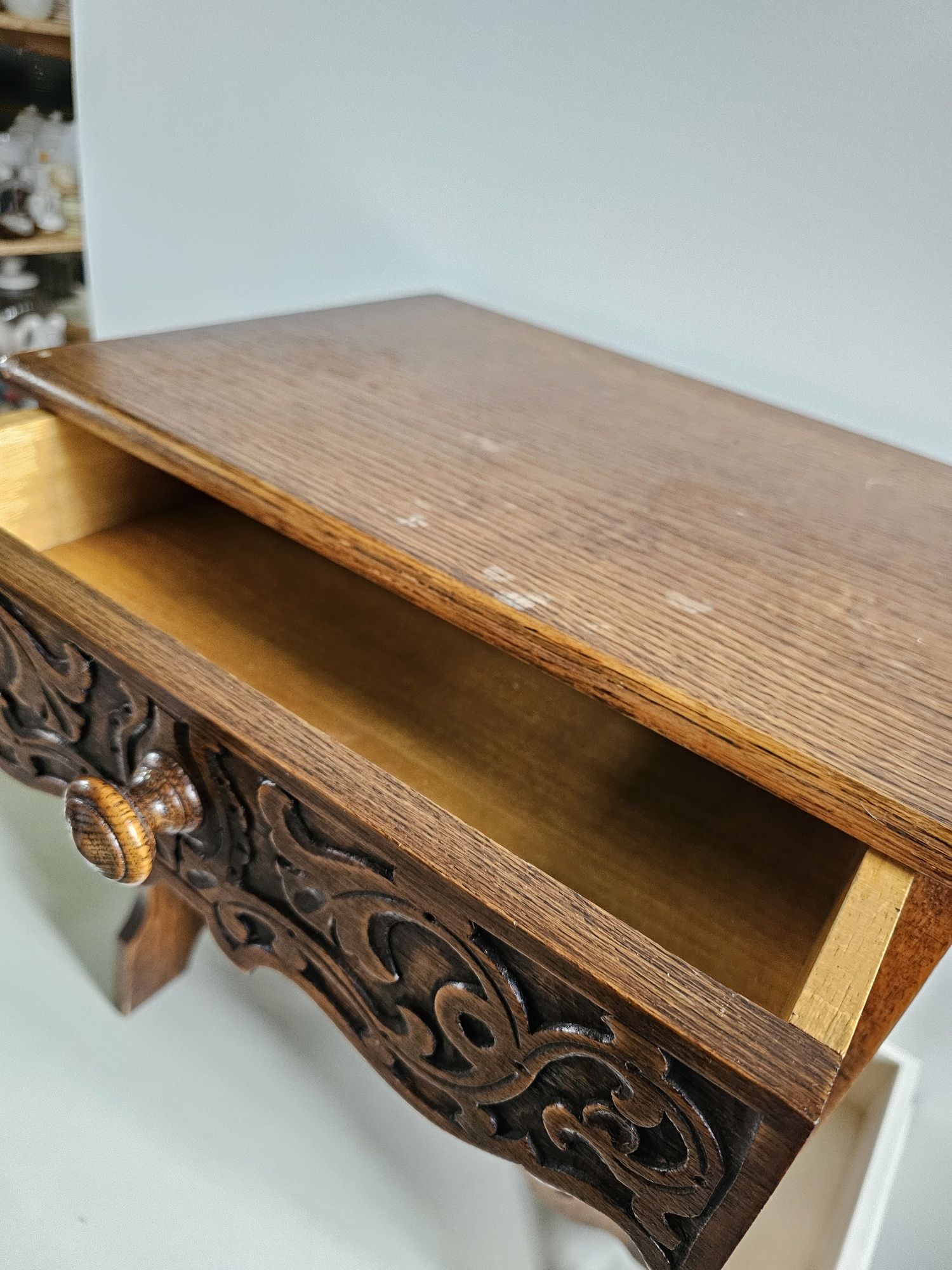 Szafka drewniana z szufladą stolik