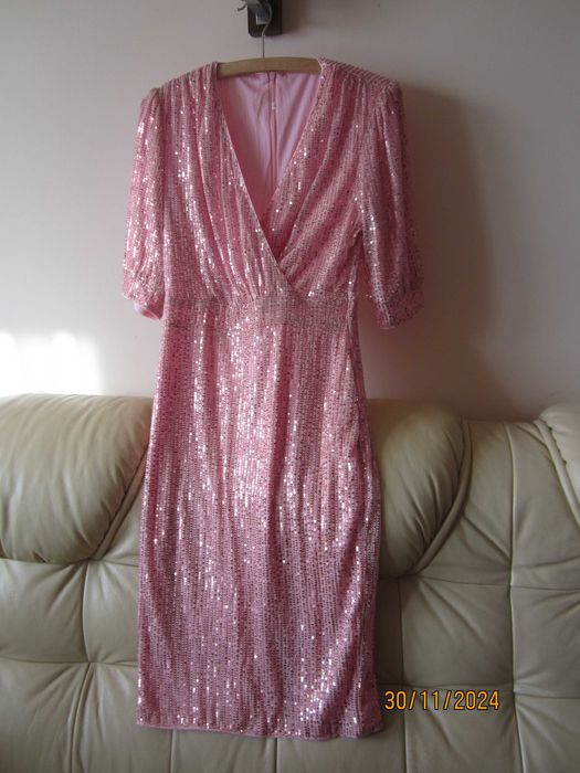 Piękna sukienka wieczorowa rozmiar M.