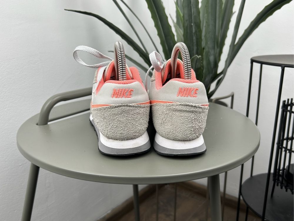 Оригінал! Кросівки Nike NMD Runner 38.5 розмір 248