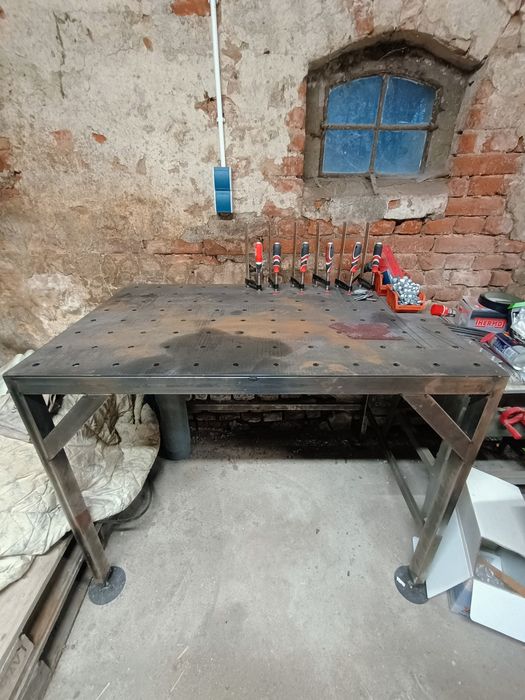 Stół spawalniczy 1200x800 5mm system 16 + ściski