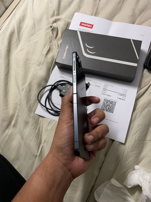 Samsung Galaxy ZFlip 7 512gb Como Novo!