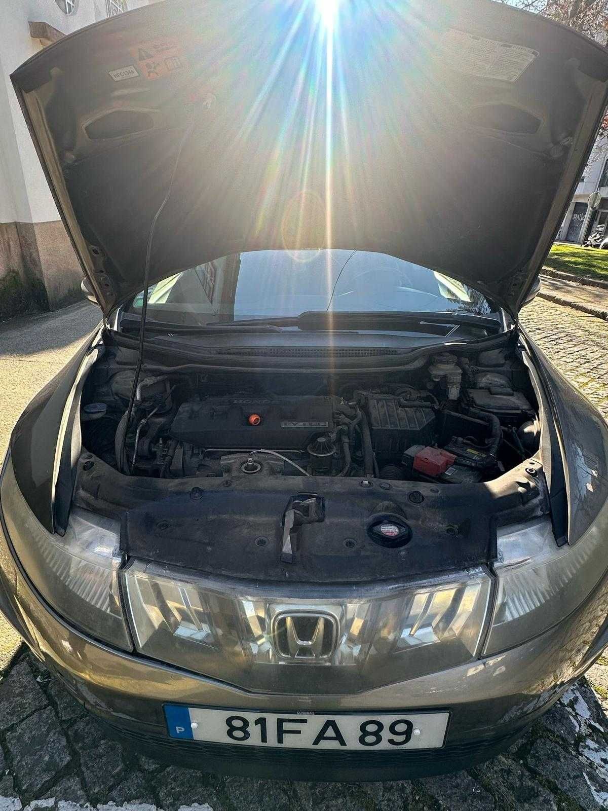 Honda civic hatchback 1.8 2008