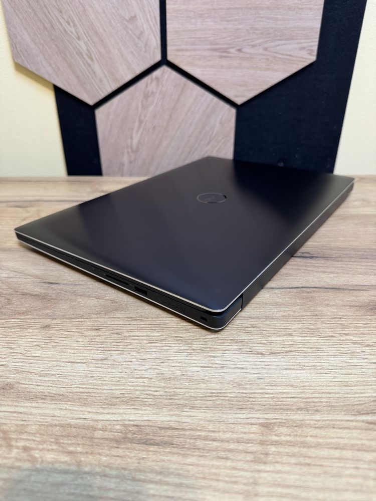 Ноутбук для ігор та дизайну Dell Precision 5530, i7 8850H/16/512/P1000