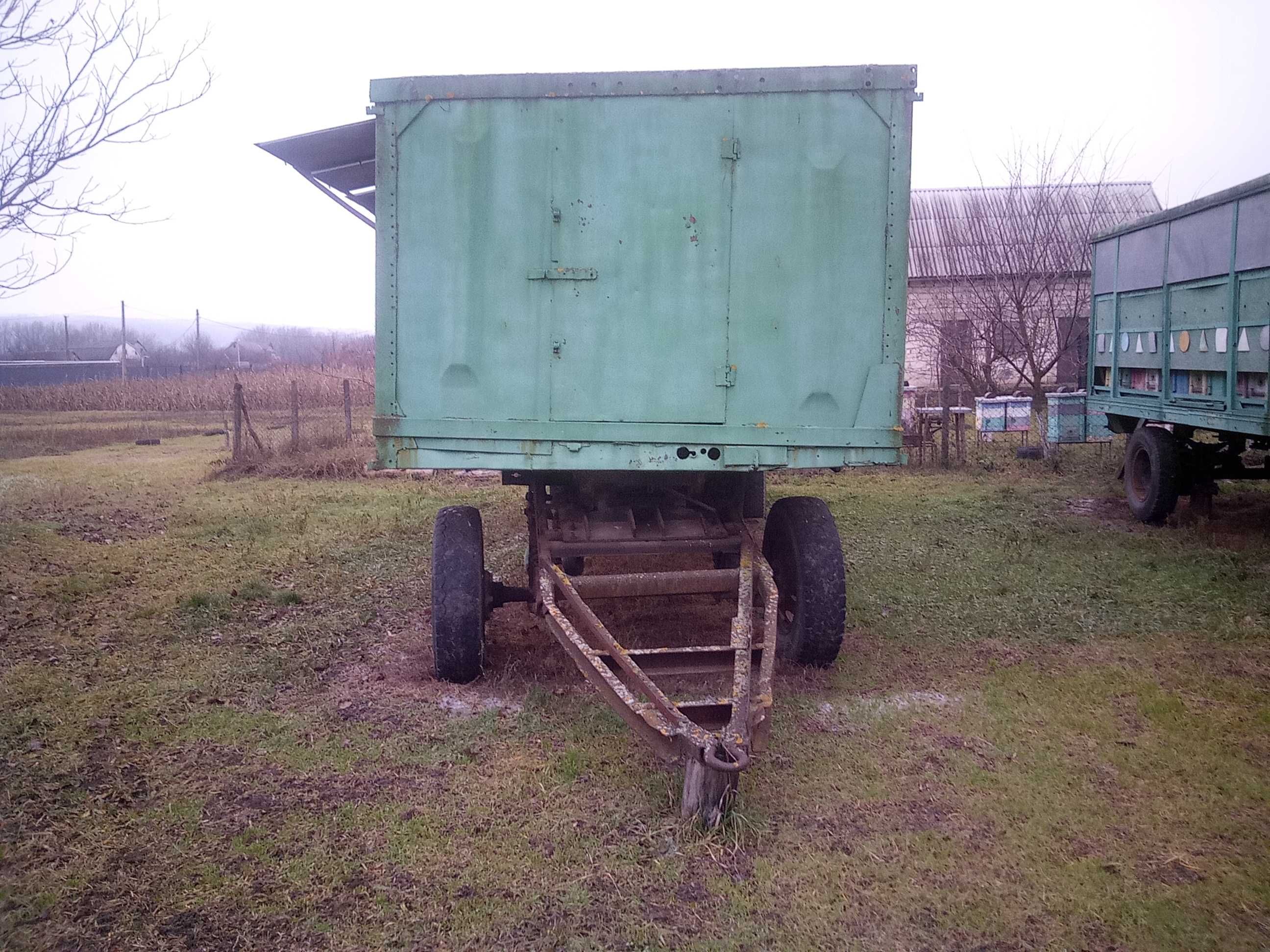 Прицеп,пчелопавельен для пчел