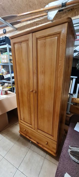 Sprzedam szafę sosnową