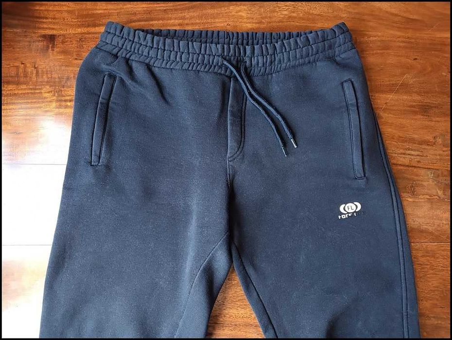 Spodnie męskie Dresowe Joggery ciepłe grube M granatowy Okazja!