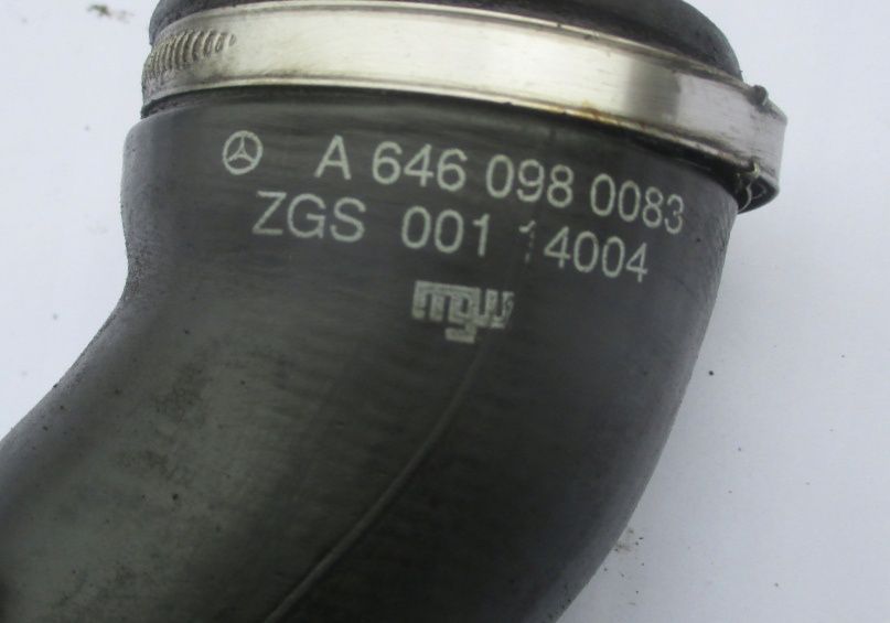 Патрубок интеркуллера 2.2 cdi OM 646 Mercedes Vito 639 а6460980083