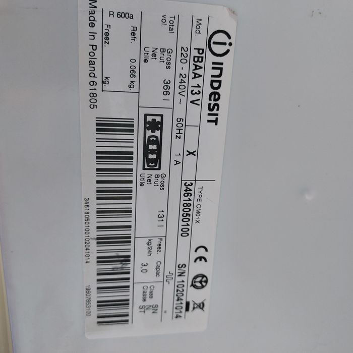 Pólki plastikowe z lodówki INDESIT