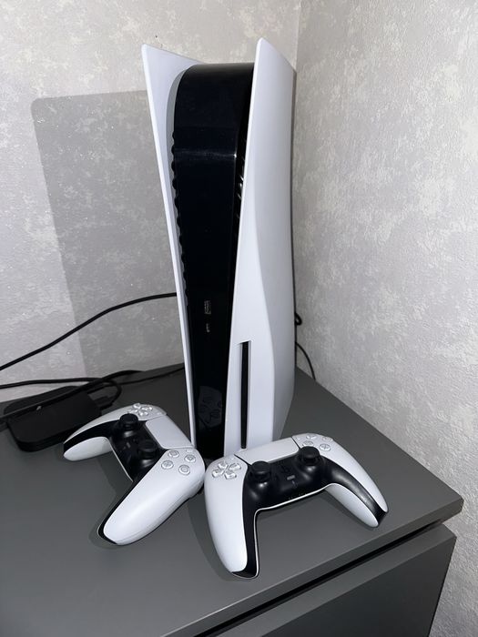 Продам Playstation 5