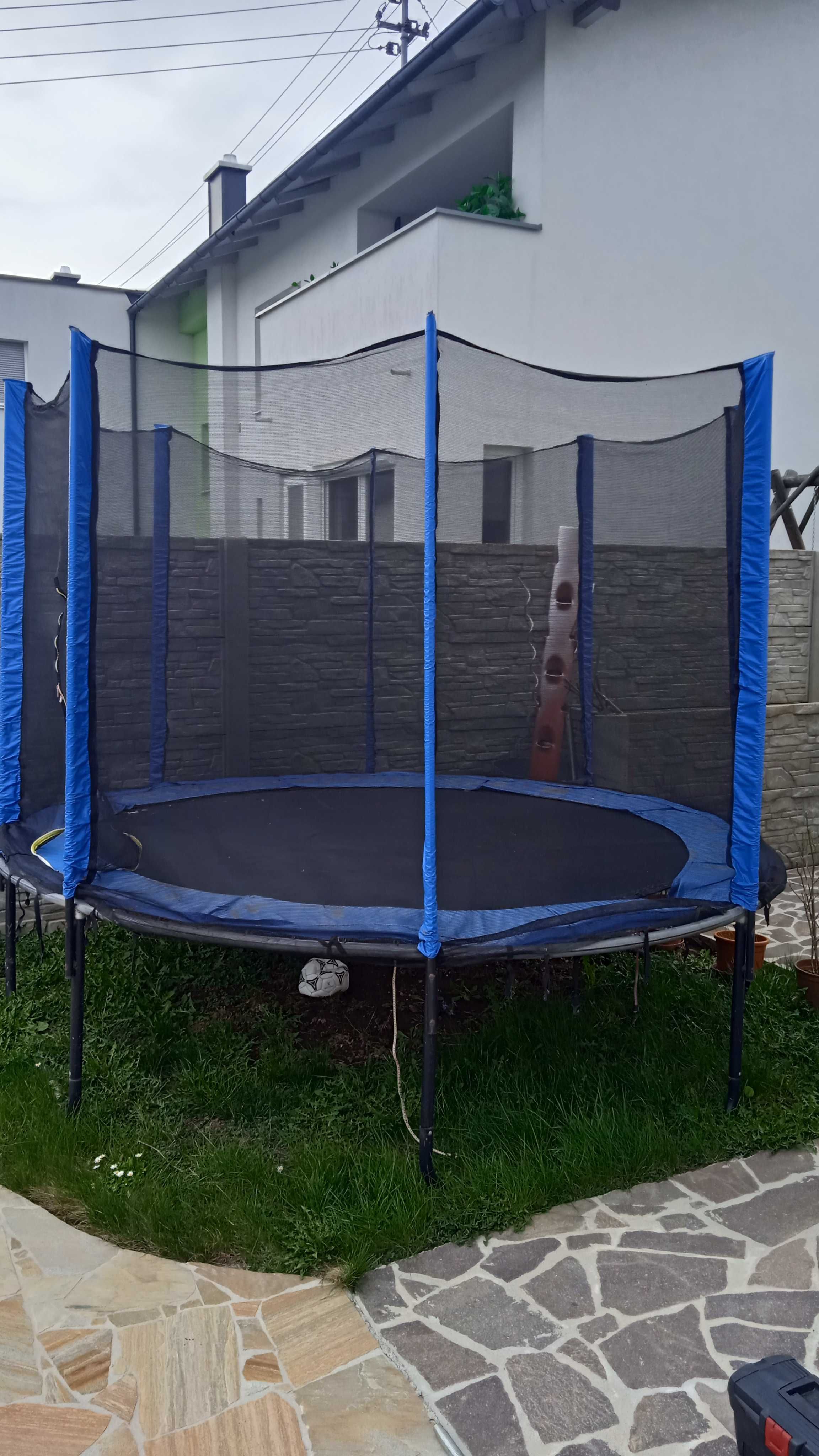 Trampolina ogrodowa 3 m.