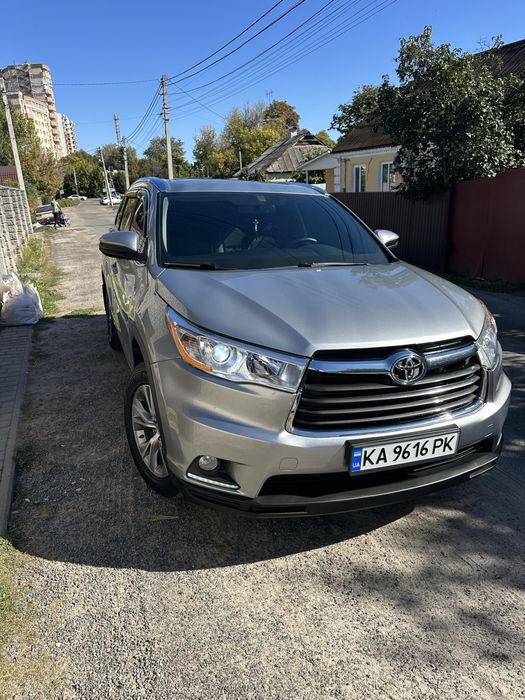 Продам тойота хайлендер 2015