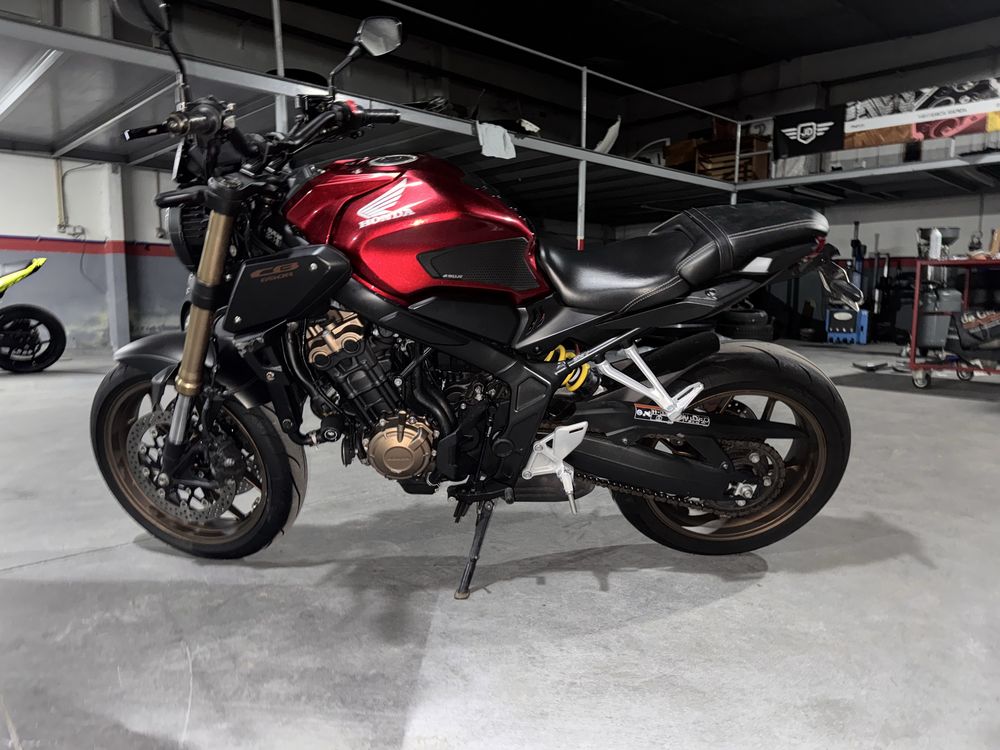 Honda cb650r acidentada