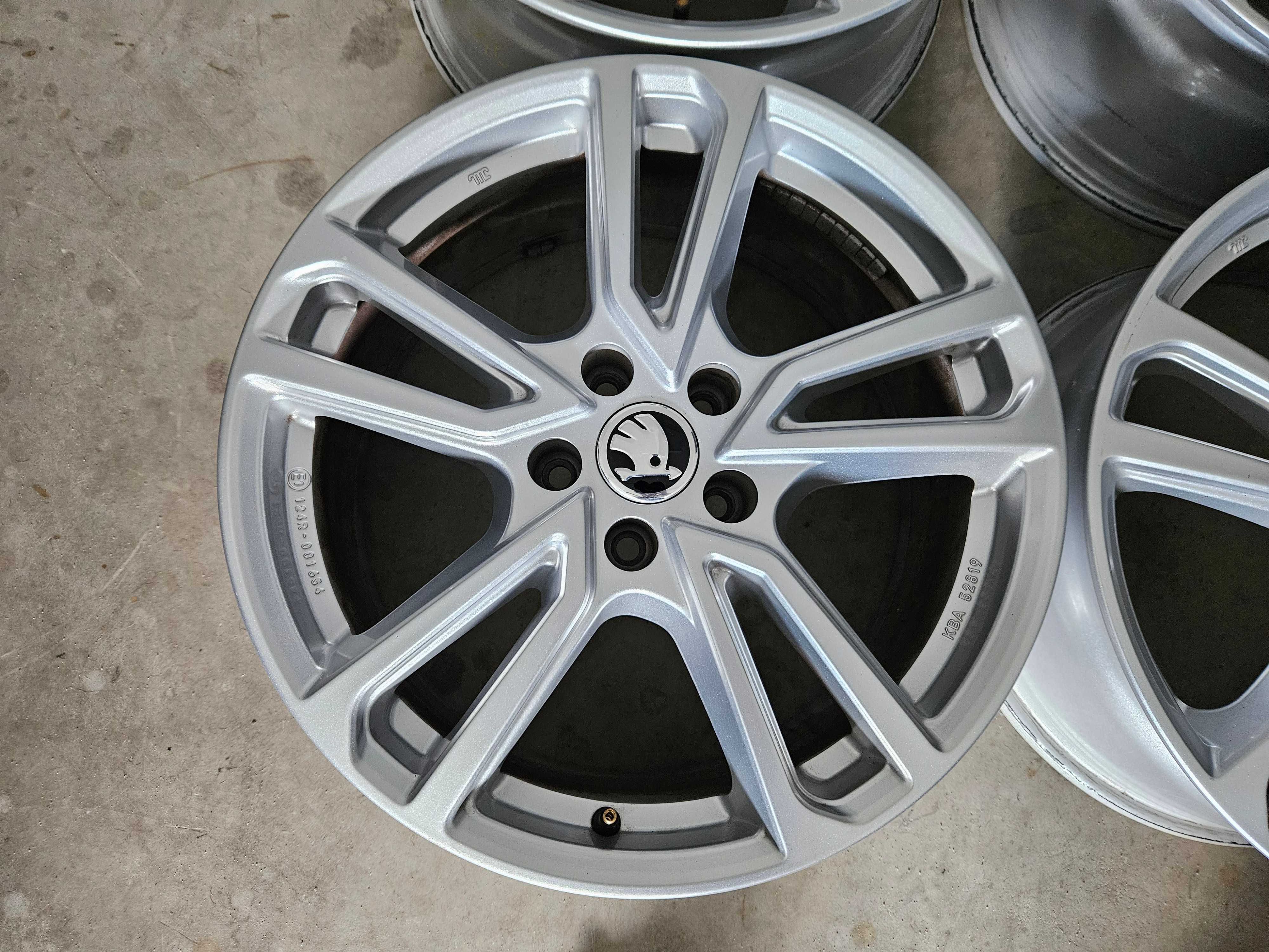 Alufelgi 18" 5x112 Skoda Octavia II FL III IV VRS SuperB Karoq Scout